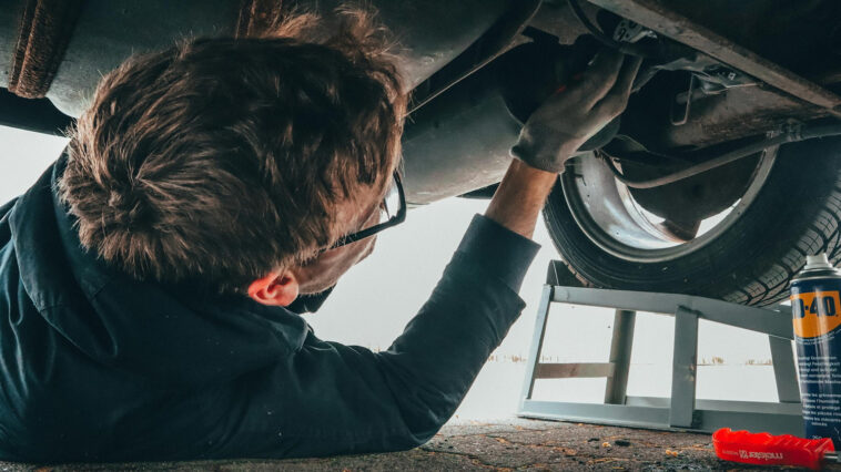 6 Car Parts you Should Check on a Monthly Basis